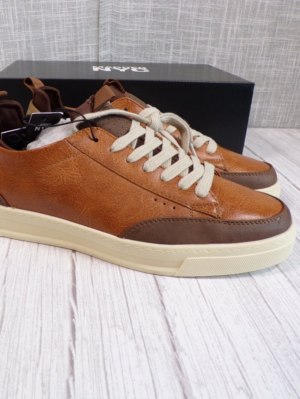 NWT Madden NYC Men's Markk Court Casual Sneakers in Brown - Picture 3 of 8